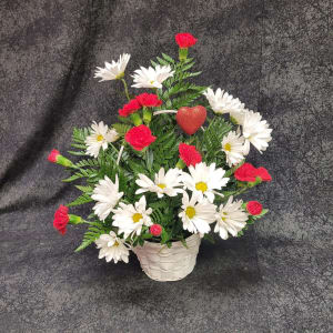 ARVD12-WHITE BASKET WITH HANDLE Flower Bouquet