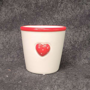 ARVD13- WHITE POT WITH RAISED RED HEART