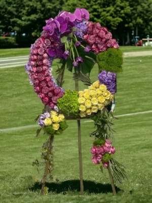 Standing wreath 2 Flower Bouquet