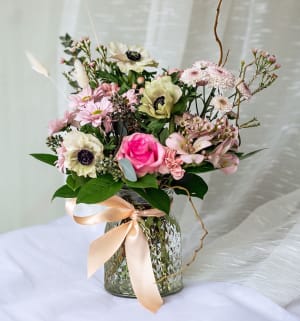 The Modern Vase Arrangement Flower Bouquet