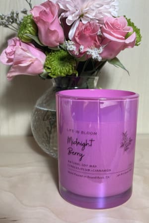 Midnight Berry 6.5 oz soy candle berry lux Flower Bouquet