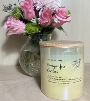 Honeysuckle Gardens 9oz soy candle yellow lux jar Flower Bouquet