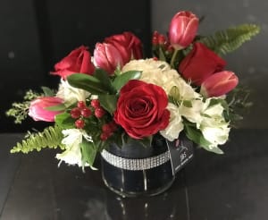 Moulin Rouge Flower Bouquet