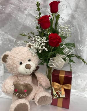 Valentine's Gift Combo Flower Bouquet