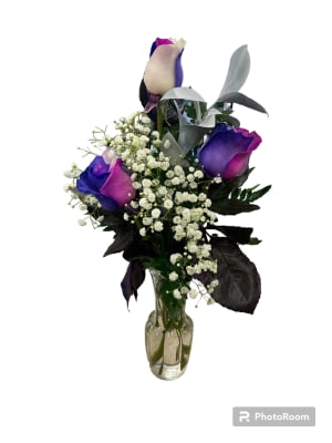 Valentine Dream Roses- 3 Vased Flower Bouquet