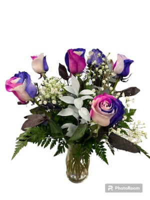 Valentine Dream Roses- 6 Vased Flower Bouquet