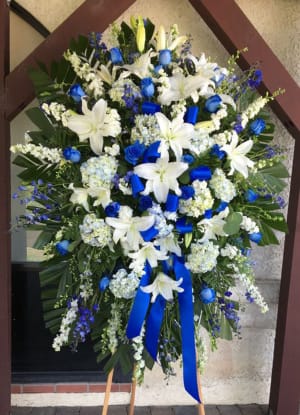 BLUE & WHITE STARBURST SPRAY Flower Bouquet