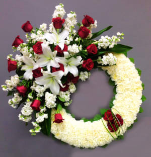 Devine Serenity Wreath-FNDSWR01 Flower Bouquet