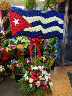 Cuban Flag Wave 2- CFW2-01 Flower Bouquet