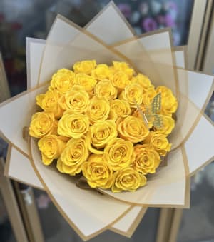 24 Yellow Roses Flower Bouquet