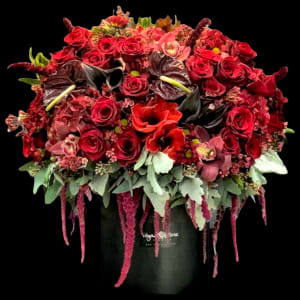 RED & BLACK BEAUTY Flower Bouquet