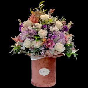 BLUSHING GARDENS IN ANY BOX Flower Bouquet