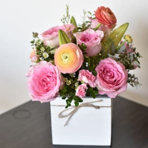 Rose Radiance Delight Flower Bouquet