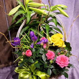 Easter Spring Planter Basket Flower Bouquet