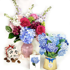 Pink & Blue beauty Flower Bouquet