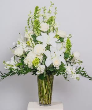 Traditional Elegance Vase Arrangement Flower Bouquet