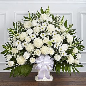 Canasta Funebre De Piso Blanco Flower Arrangement Canasta Funebre De Piso Blanco Flower Bouquet