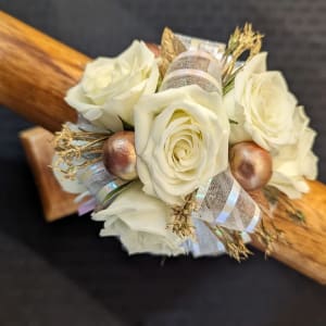 Blush Gold adn White Flower Bouquet