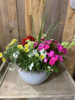 Outdoor Decorative Pot Flower Bouquet