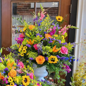 Sunlit Memories Set Flower Bouquet