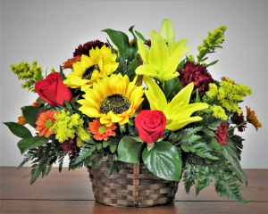 Autumn Delight-Deluxe Shown Flower Arrangement Autumn Delight-Deluxe Shown Flower Bouquet