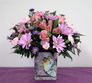 Butterfly Beauty-Deluxe Pictured  Flower Bouquet