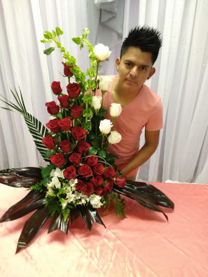 rose in L shape design Flower Arrangement rose in L shape design Flower Bouquet