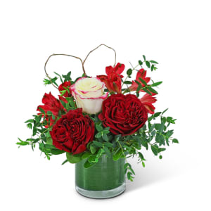 Red Romance Flower Bouquet