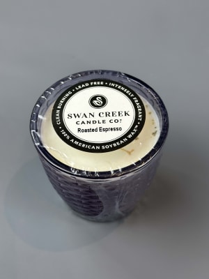 SWAN CREEK ROASTED ESPRESSO 4.5OZ CANDLE Flower Bouquet