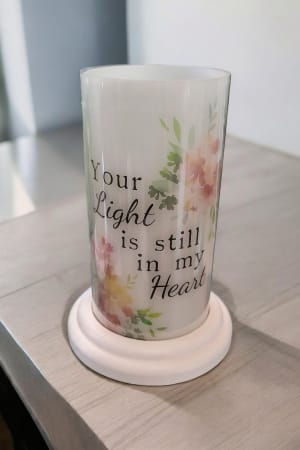 LED Flickering Candle w/base Flower Bouquet