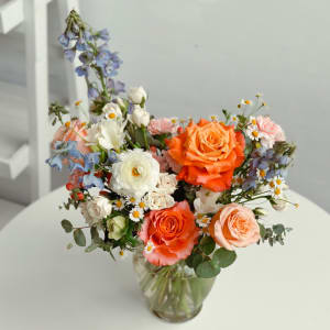 VIVID BEAUTY MIX VASE Flower Bouquet