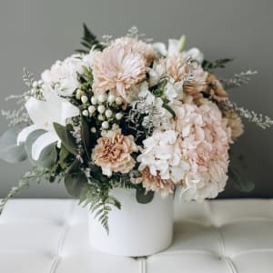 "CHERISHED MEMORIES" VASE ARRANGEMENT Flower Bouquet