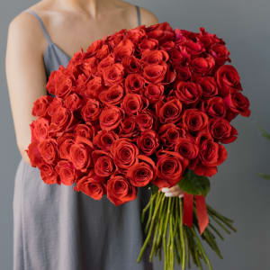 LONG-STEM RED ROSES Flower Bouquet