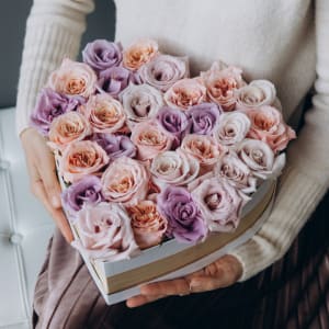 SWEET HEART BOX Flower Bouquet