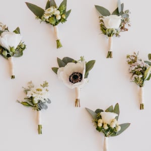 BOUTONNIERE Flower Bouquet