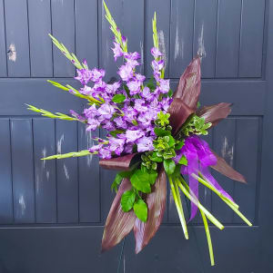 Gladiola Ensemble Easel Spray Flower Bouquet