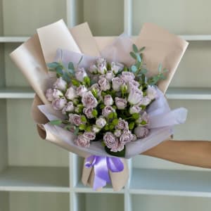 LAVENDER SPRAY ROSES Flower Bouquet