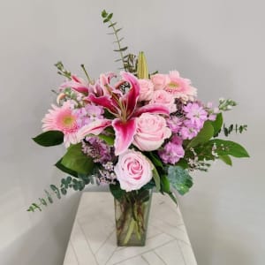 Bubbly Stunner Flower Bouquet