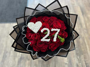 Number With Roses Ramo buchon Flower Bouquet