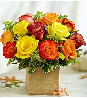 AUTUMN’S BLOOMING ROSES Flower Arrangement AUTUMN’S BLOOMING ROSES Flower Bouquet