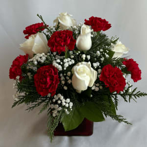 Seasons Greetings Flower Arrangement Seasons Greetings Flower Bouquet