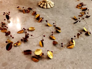 Metallic Gold Leaf and Berry Garland Flower Bouquet