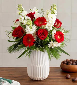 Dazzling Christmas Bouquet Flower Arrangement Dazzling Christmas Bouquet Flower Bouquet
