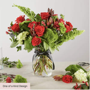 Heritage Kindle- A Florist Original Holiday Bouquet Flower Bouquet
