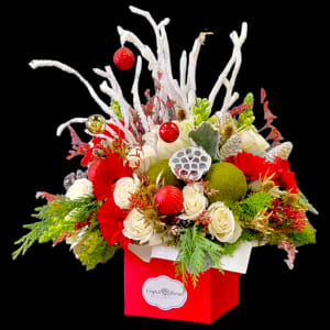FROSTY ELEGANCE Flower Bouquet