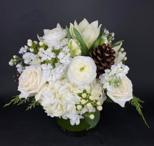 WINTER WHITE Flower Bouquet