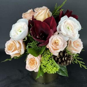 WINTER PEACH Flower Bouquet