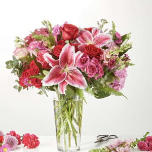 XOXO - A Florist Original Flower Arrangement XOXO - A Florist Original Flower Bouquet