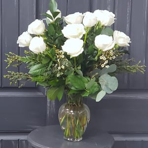 Roses- (12) Dozen White Roses Flower Arrangement Roses- (12) Dozen White Roses Flower Bouquet