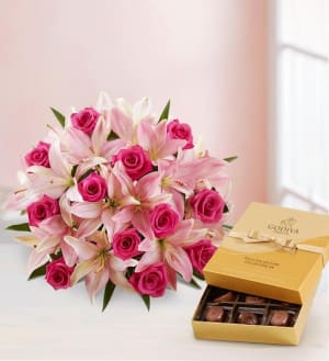 Pink Rose & Lily Bouquet for Valentine’s Day Flower Bouquet